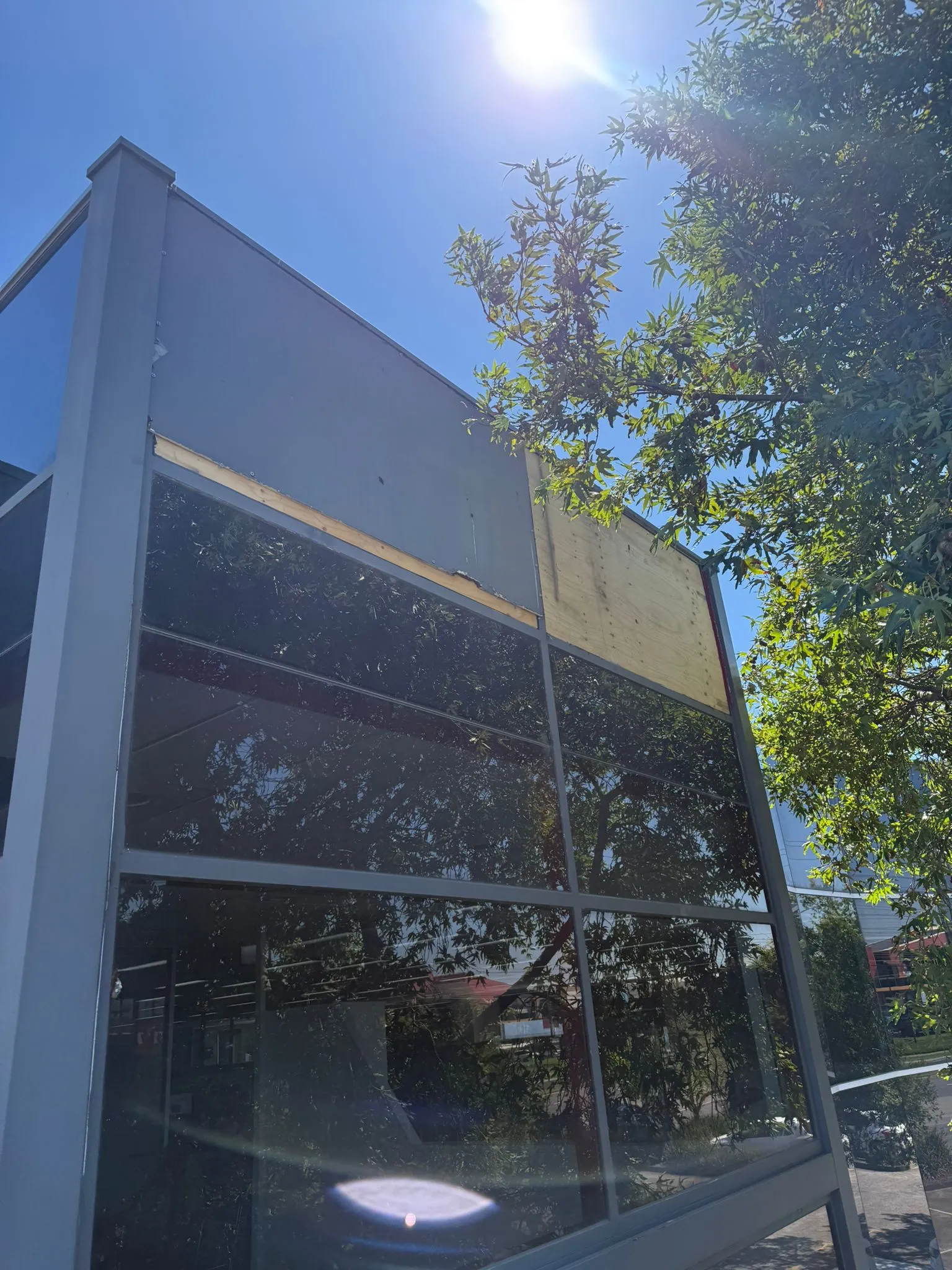 Thermally-broken aluminium framing on a Melbourne facade